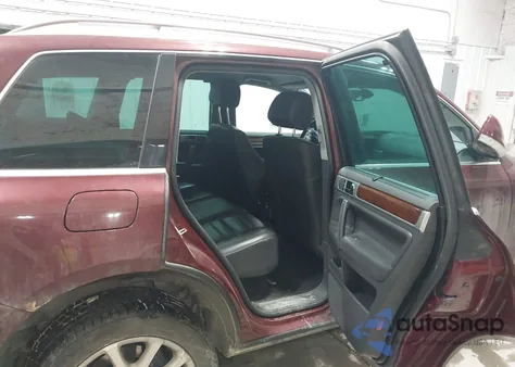 2008 Volkswagen Touareg 2 V8 Fsi z USA, uszkodzony, nr VIN WVGCB77L28D024753